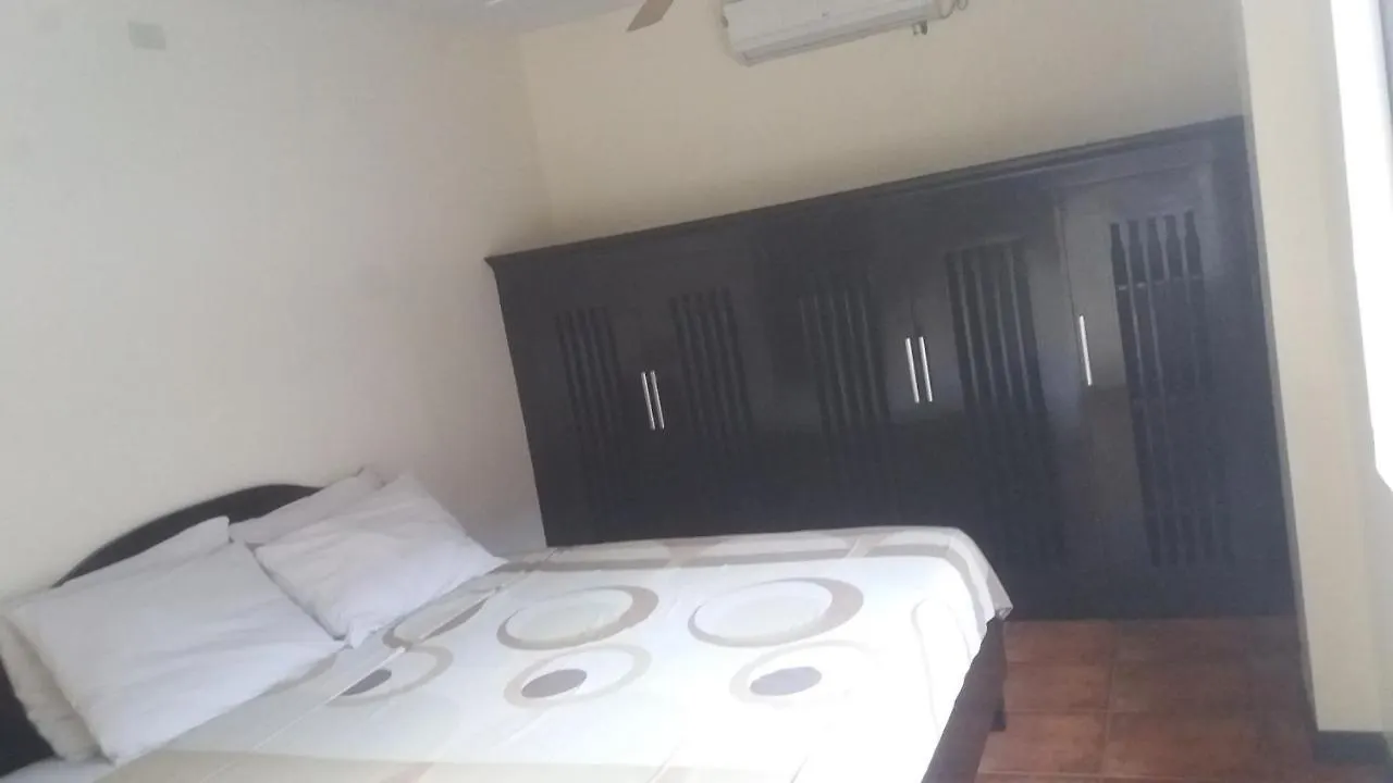 Boomerang Hotel Angeles